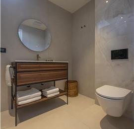 Selection of 5 bedroom seafront villas with heated pool on Ciovo near Trogir, sleeps 10